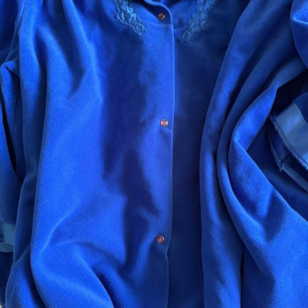 Vanity-fair Women's Blue Robe - Picture 7 of 8
